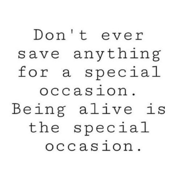 Nell Hill’s O Christmas Tree Hardcover Book - Picture 13 of 16